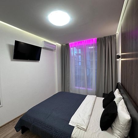 Rybalsky Studio Apartment Dnipro View Kyiv Exterior foto