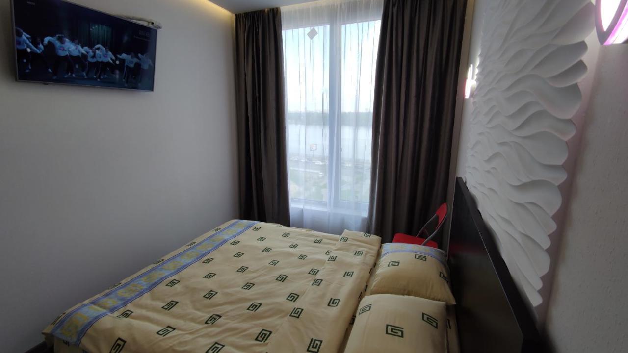 Rybalsky Studio Apartment Dnipro View Kyiv Exterior foto