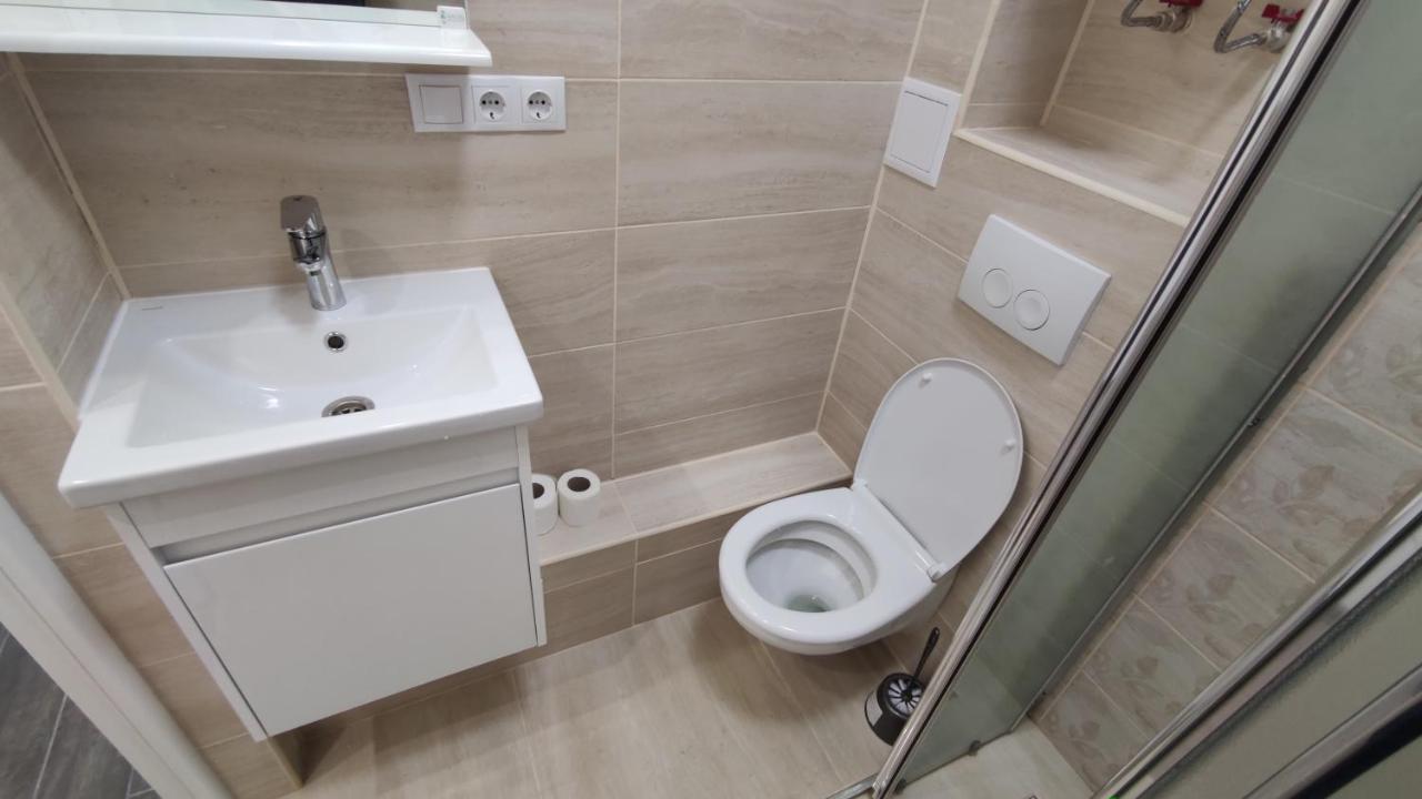 Rybalsky Studio Apartment Dnipro View Kyiv Exterior foto
