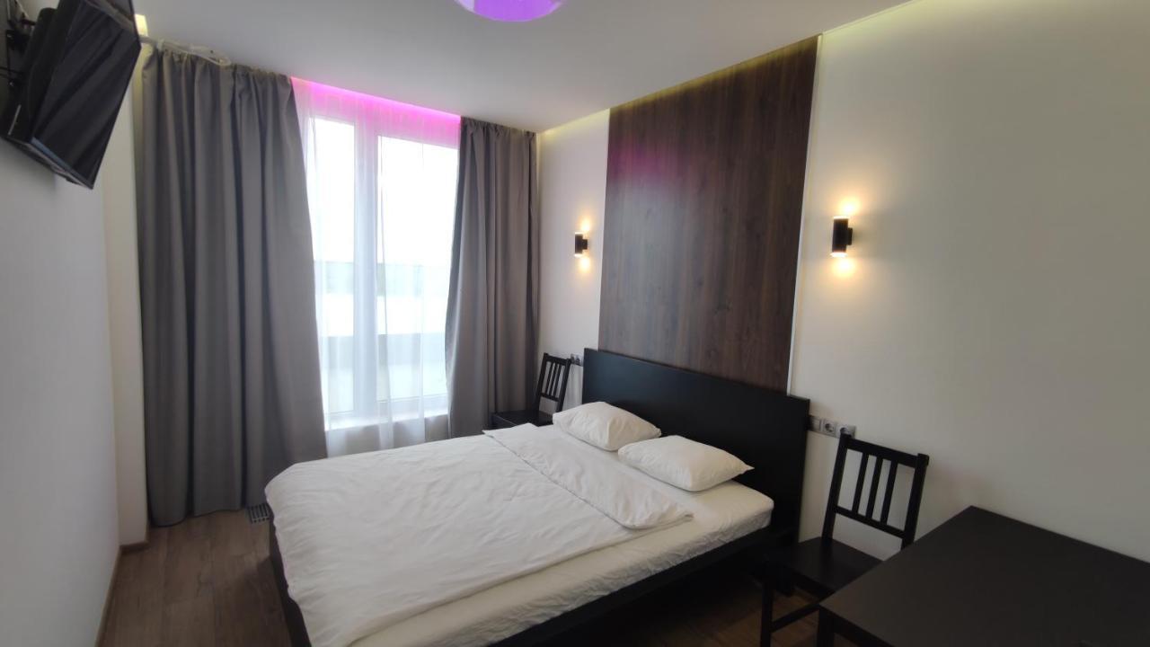 Rybalsky Studio Apartment Dnipro View Kyiv Exterior foto